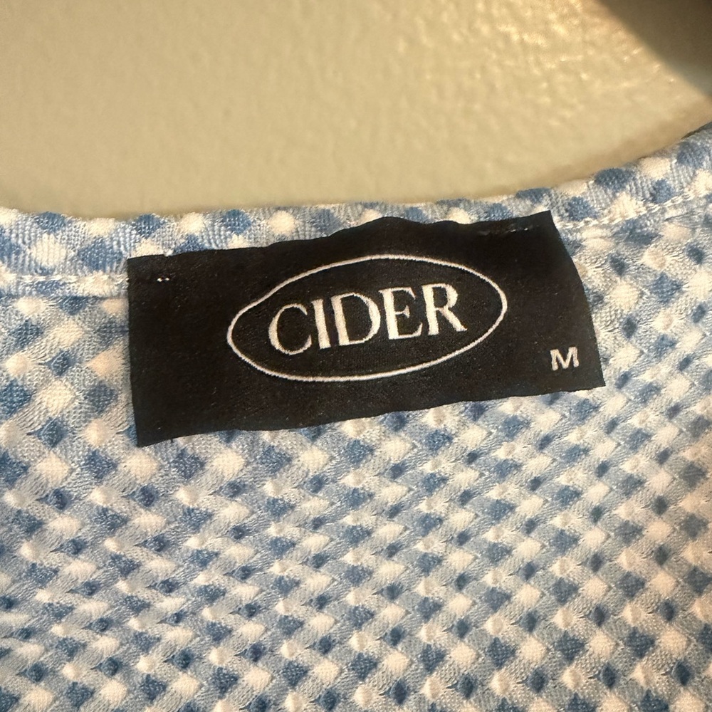 Cider Light Blue and White Gingham Wrap Crop Check Top size medium - Picture 2 of 8